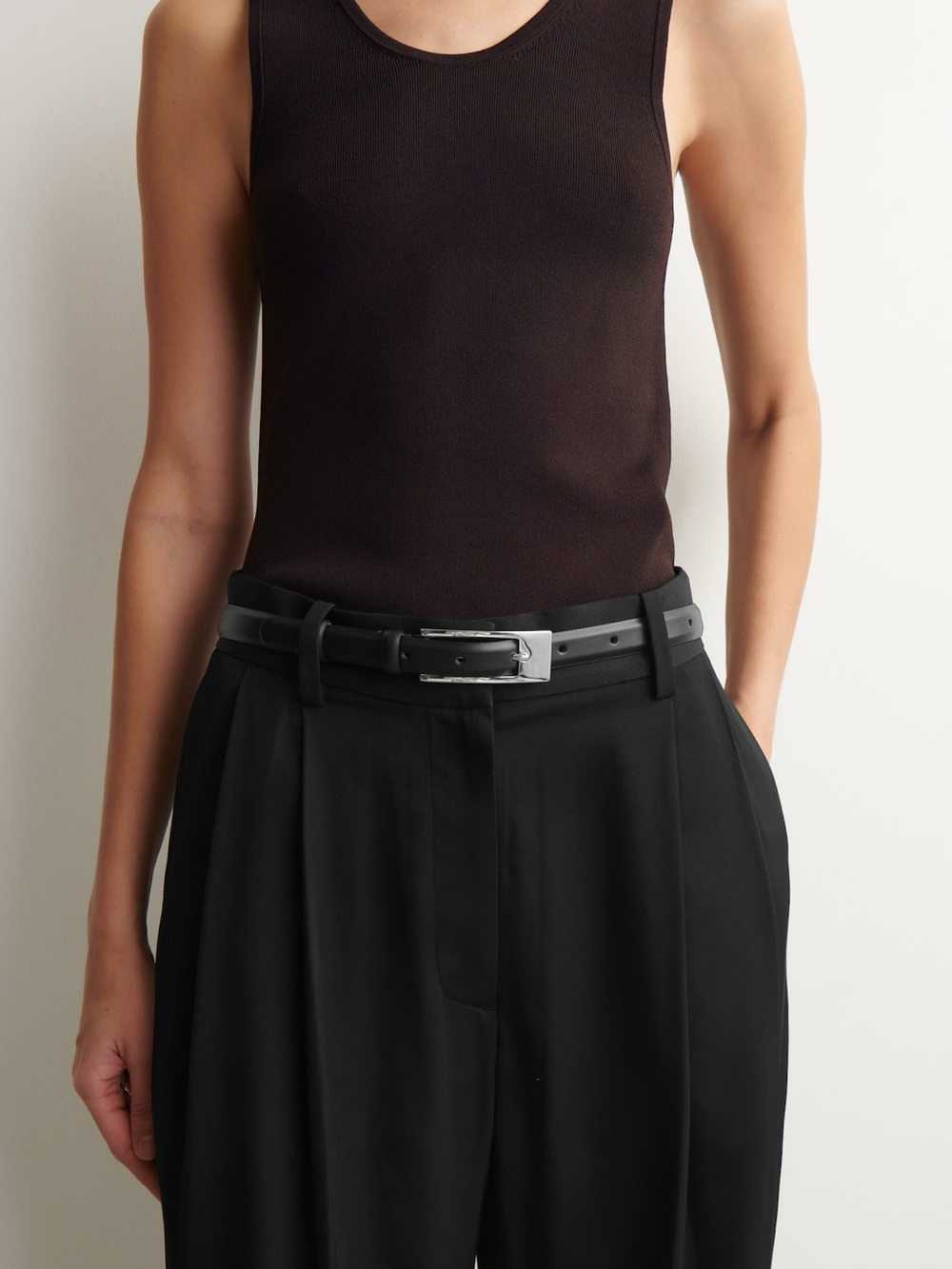 NWT (XS/S) COS ELONGATED-BUCKLE LEATHER